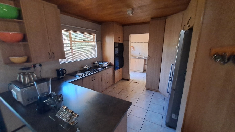 4 Bedroom Property for Sale in Pellissier Free State